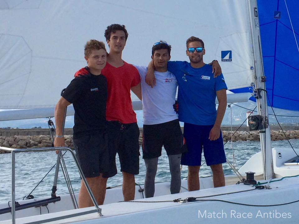 Vainqueur de la sélective Méditerranée au Championnat de France Espoirs de Match Racing : Robin Follin, Jules Bidegarray, Eliott Michal, Gaulthier Germain